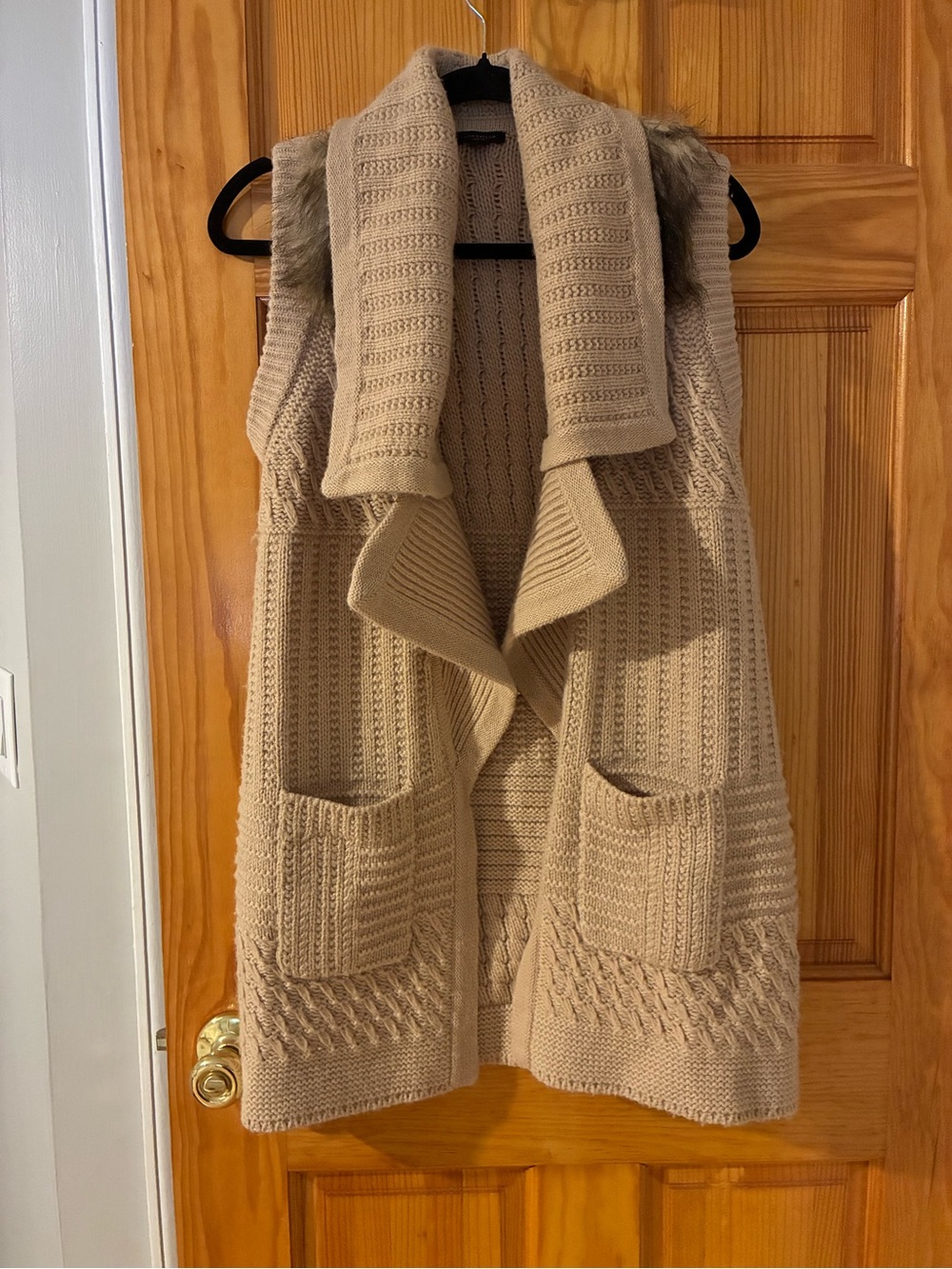 Ann Taylor Beige Knit Sleeveless Open-Front Cardigan with Faux Fur Trim